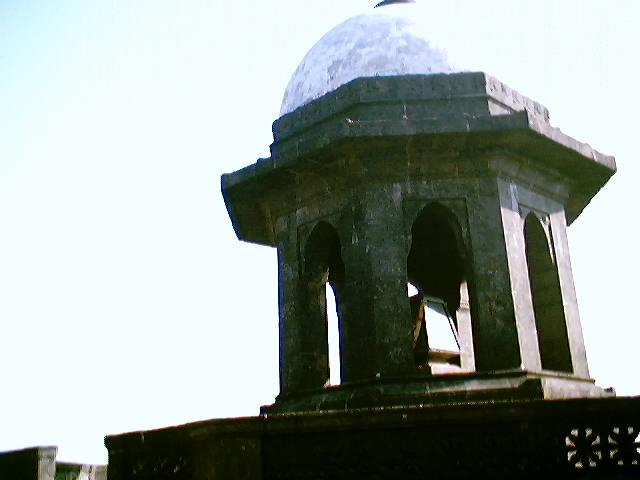 shivaji_samadhi.jpg